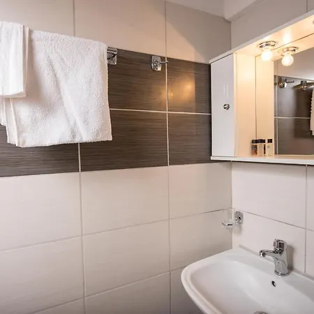 Elena Apartmán *