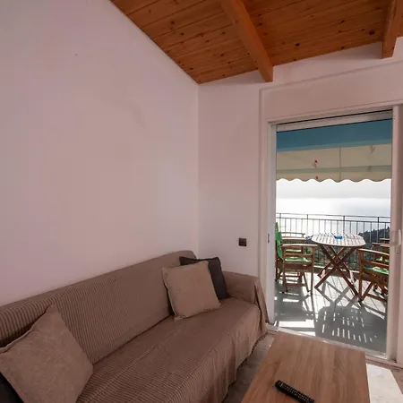 Elena Apartmán *